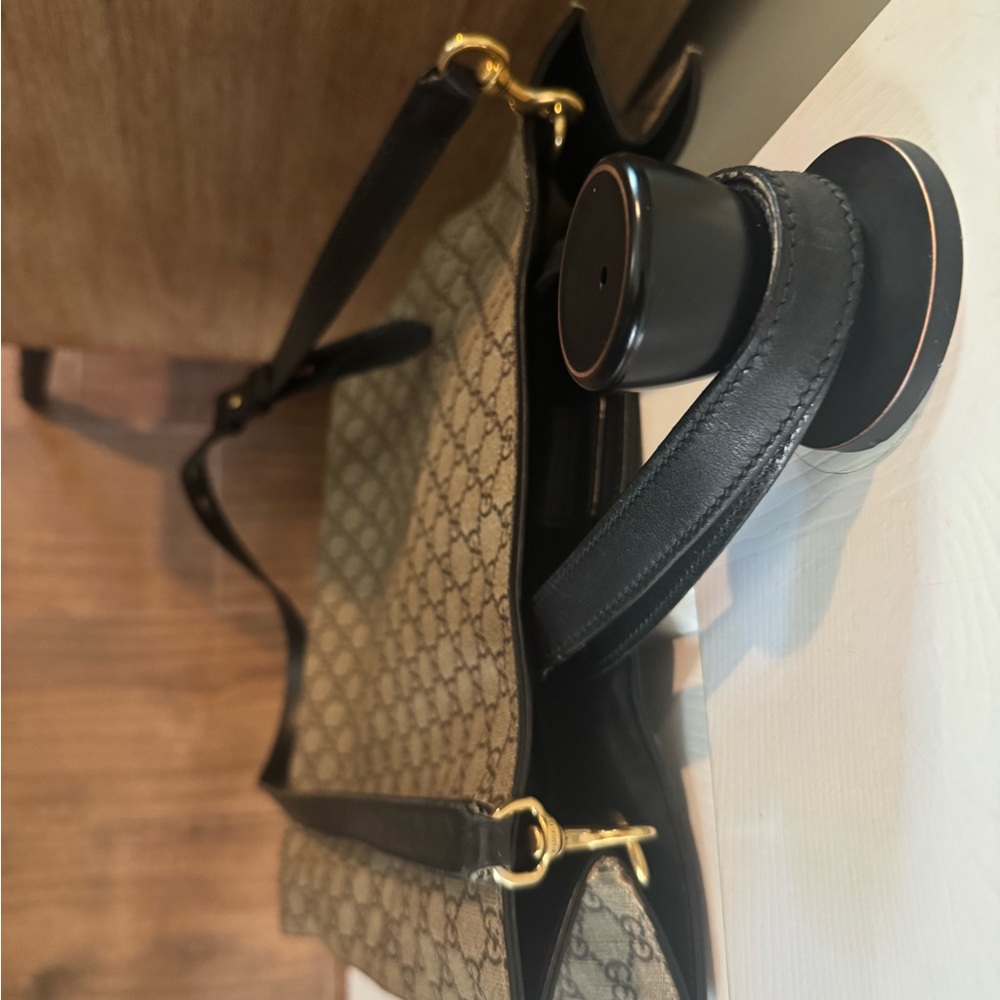 Gucci Beige Bee Print Tote Bag - Blind for Love - Picture 3 of 14